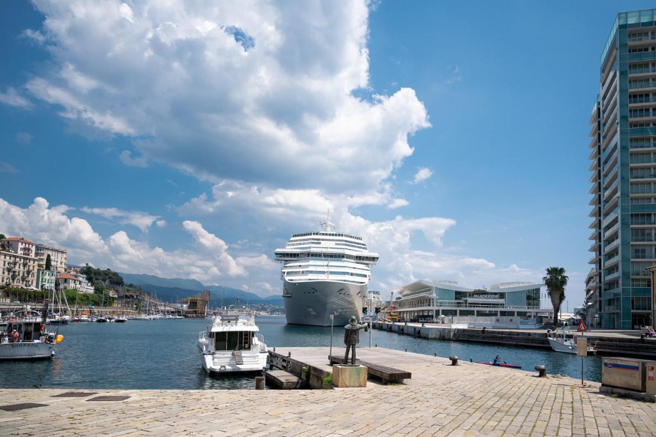 Luxury Savona Cruises At 1 Min Wifi - Free Park Lägenhet Exteriör bild